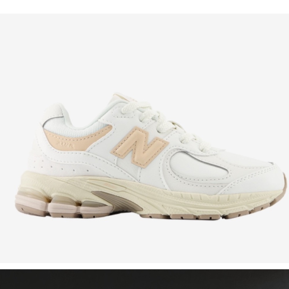 New Balance Kids 2002R "Beige/White" sneakers, SIZE 2 1/2
